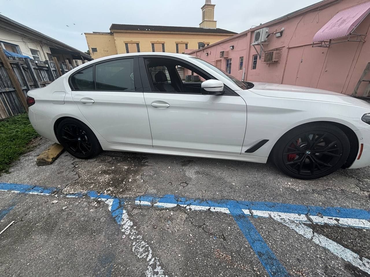 2023 BMW M 550i