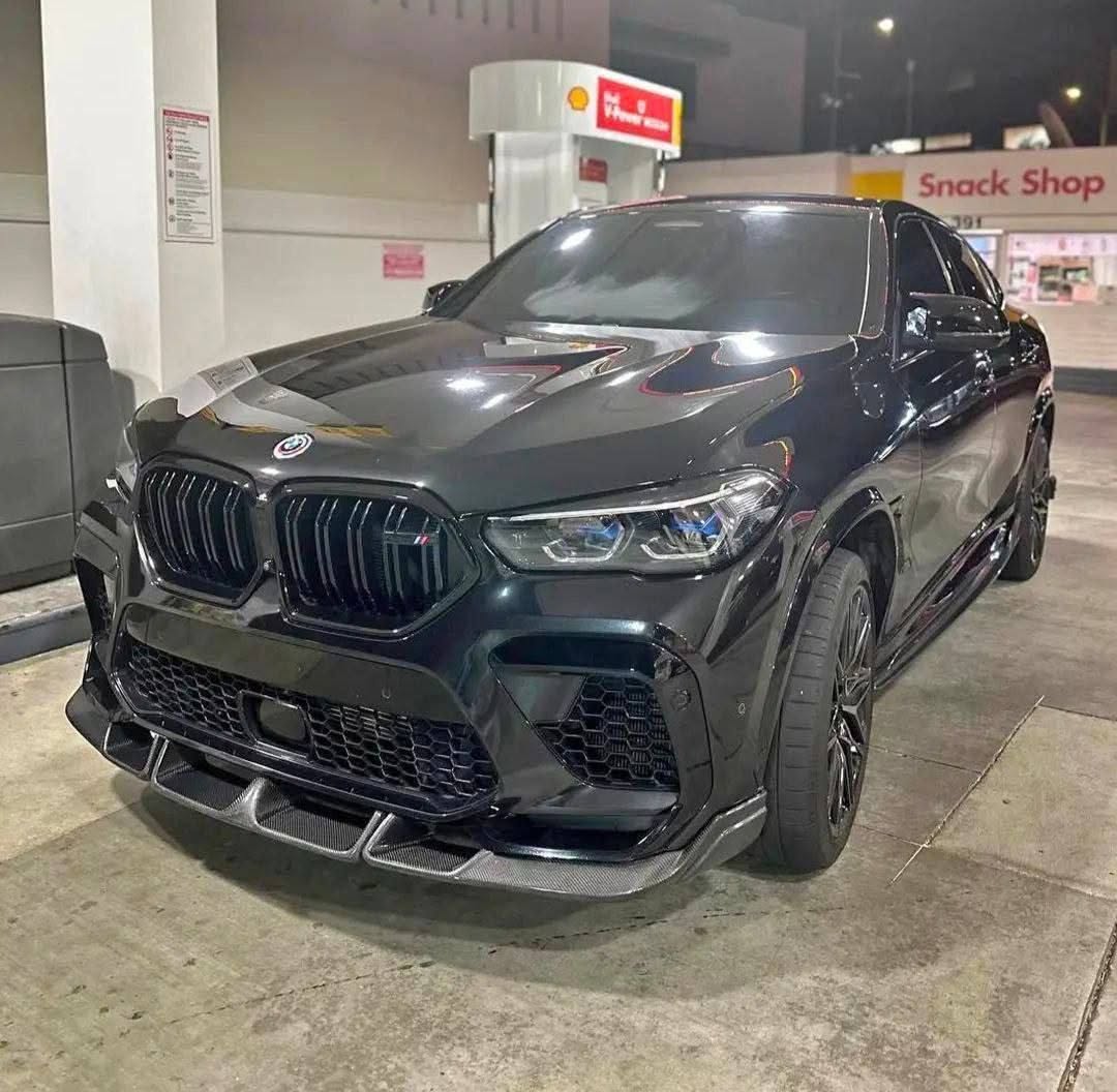 2022 BMW X6M Comp — photo 1 of 3
